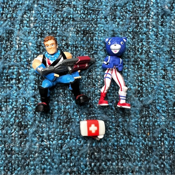 Fortnite Battle Royale Mini Action Figures Bundle - Picture 1 of 3
